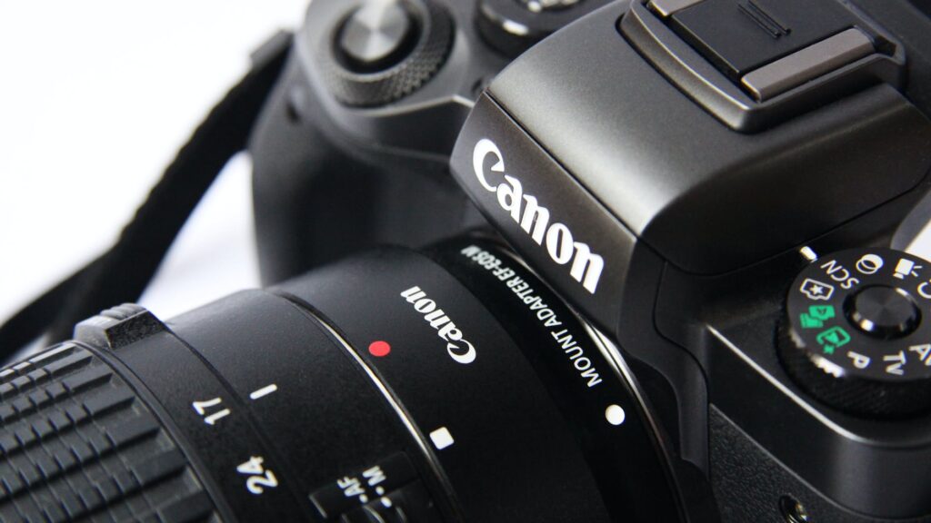 Choosing the Right Camera: A Comprehensive Buyer's Guide